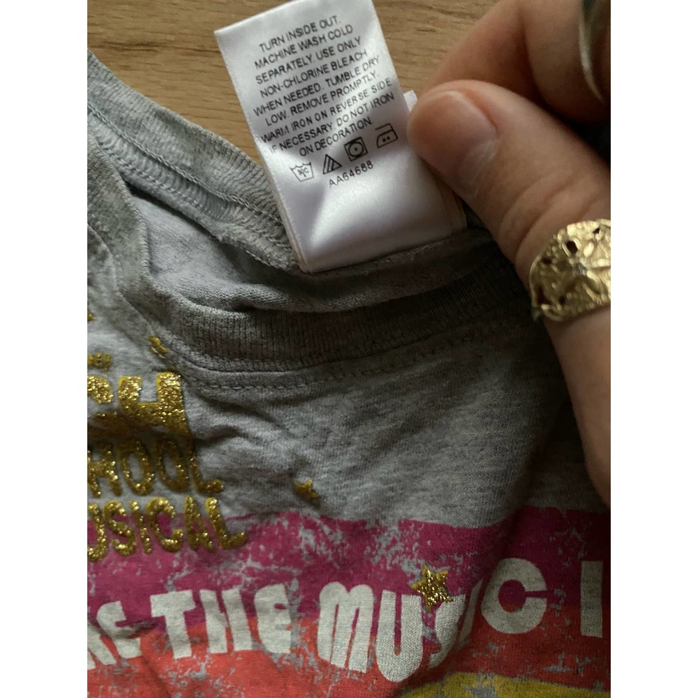 Vintage High School Musical 2 Tee Shirt - Picture 5 of 7